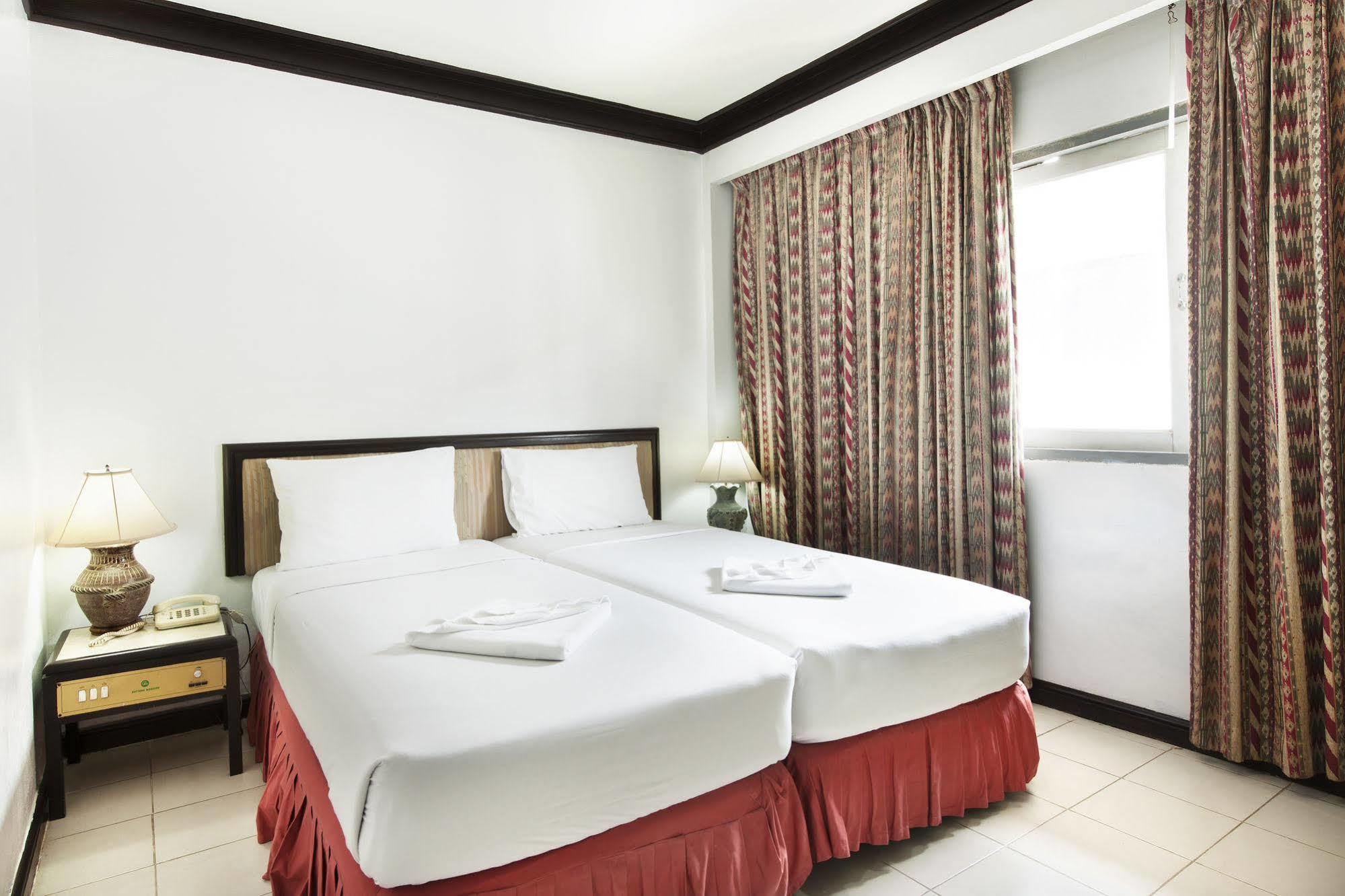 Rattana Mansion Hotel Phuket Kültér fotó